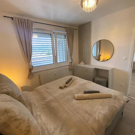 Golden Flat Free Parking Apartamento *